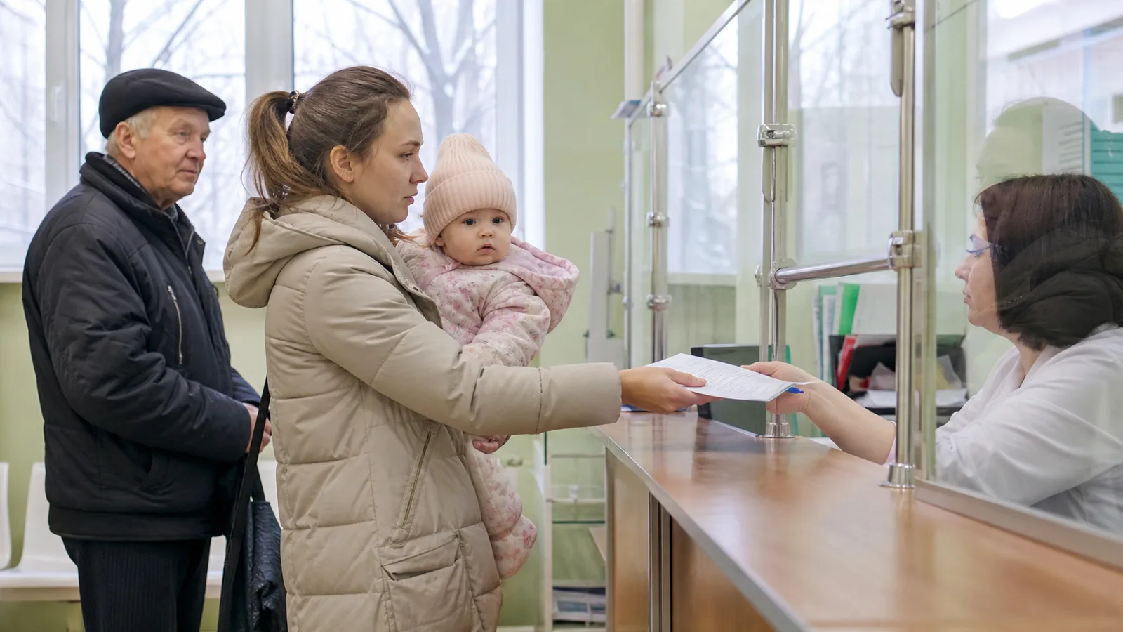 2. Кто имеет право оформить полис