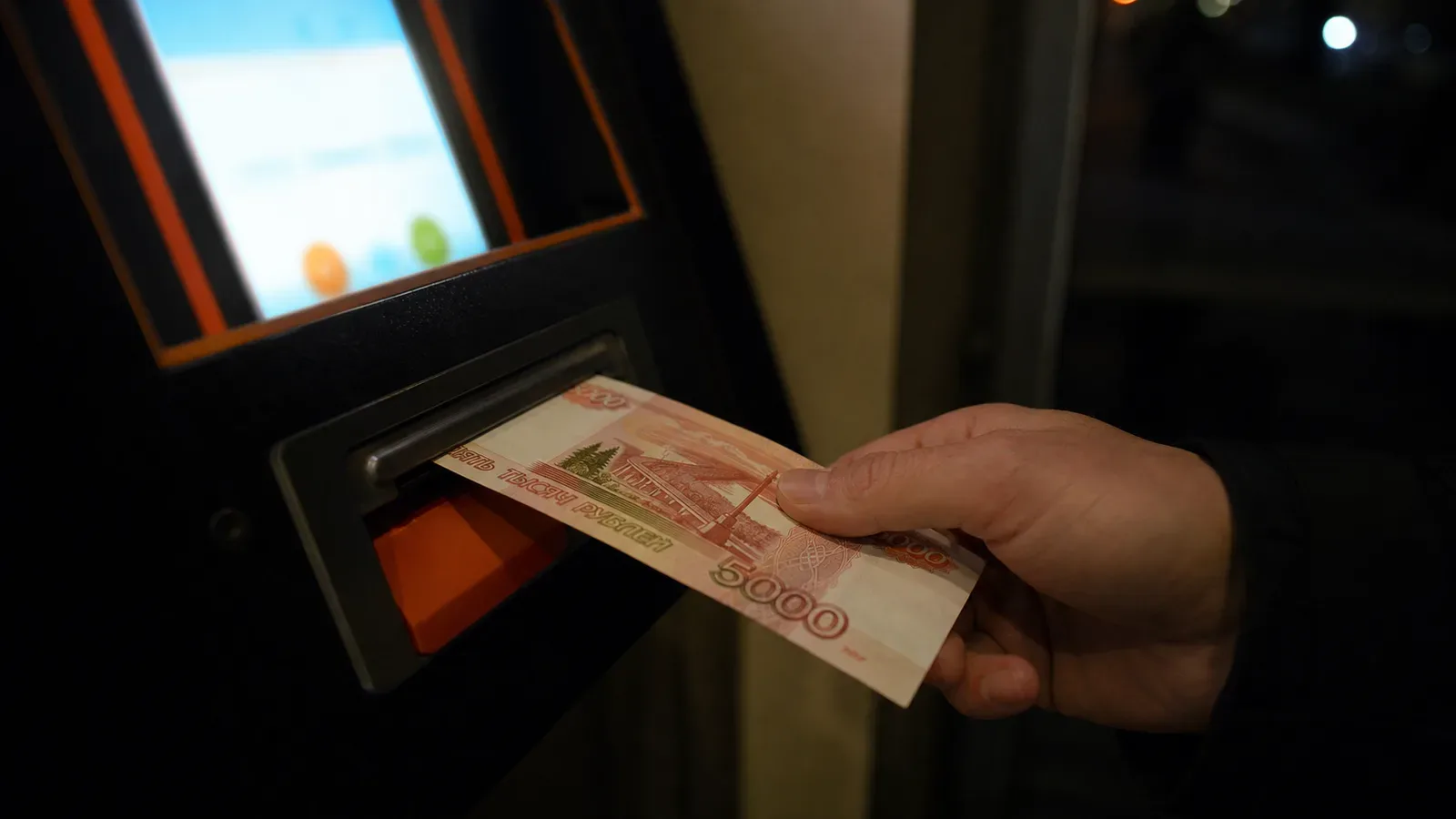 4. Что прерывает и что приостанавливает течение срока давности